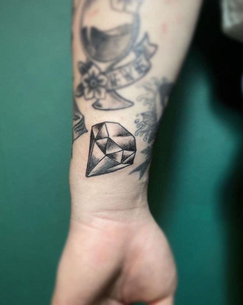 30 Eye Catching Diamond Tattoos Make You the Focus