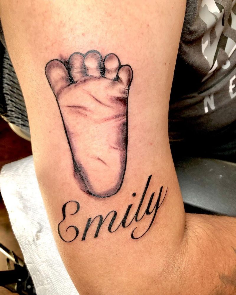 30 Pretty Footprint Tattoos to Inspire You