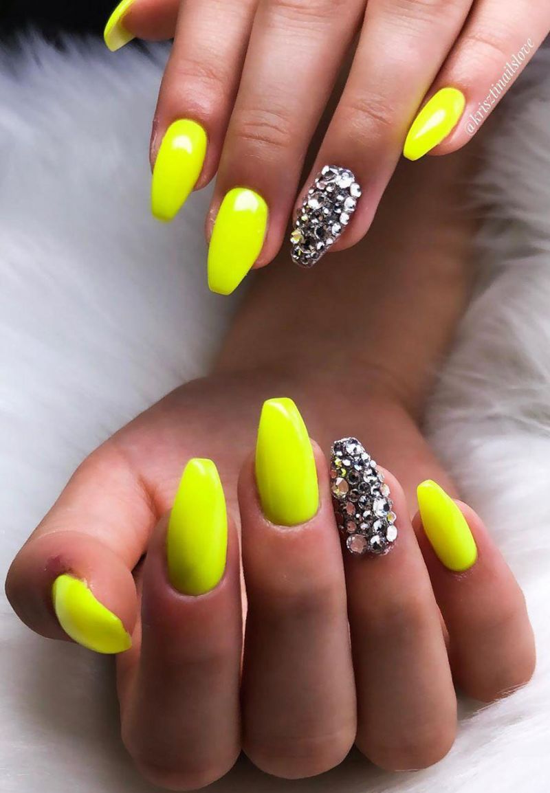 Coffin Nails Yellow : Light Yellow Coffin Nails Bompo : 9 stunning ...
